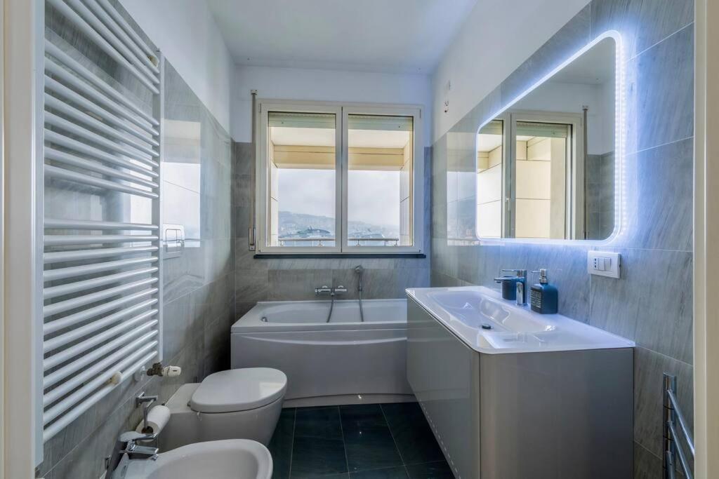 5 Stars Apart Sea View Genua Exterior foto