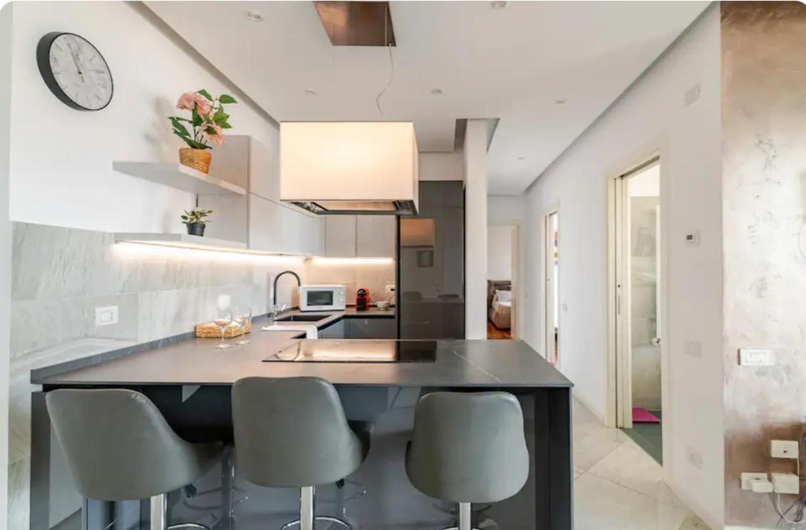 5 Stars Apart Sea View Genua Exterior foto